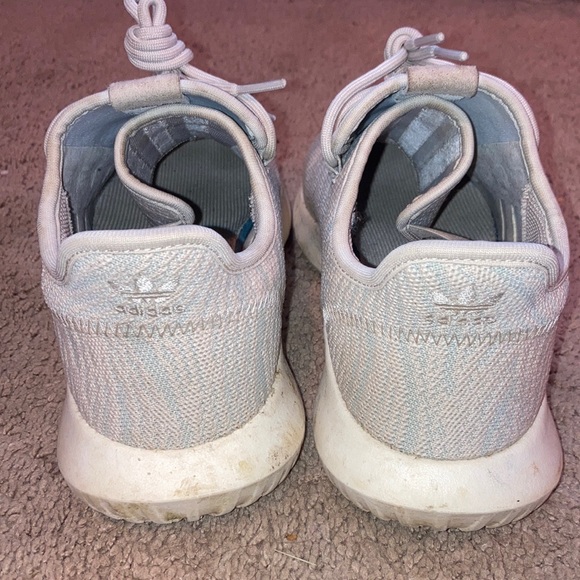 Adidas - Picture 3 of 4